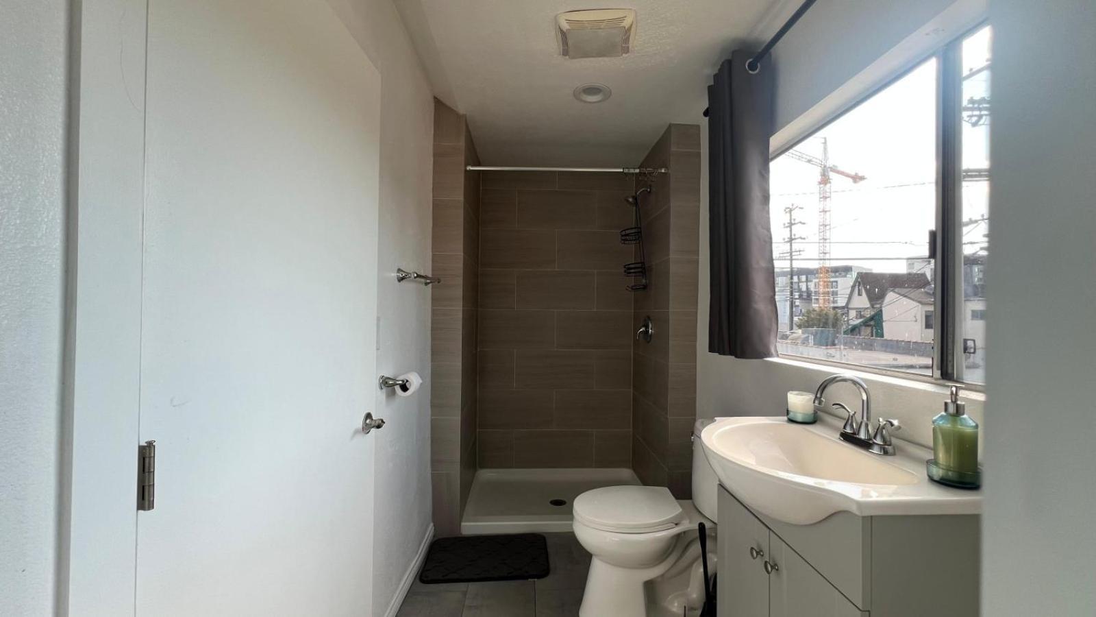 Spacious 3br 3ba Private Yard In Culver Hébergement de vacances